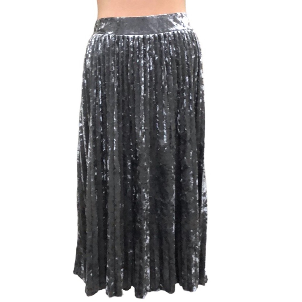 Simply Emma Velvet Pleated Midi Skirt in Charcoal Gray